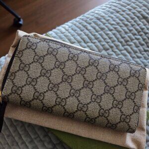 Gucci womens wallet